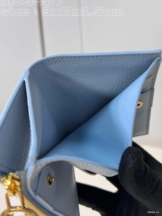 - LOUIS Wallet 9*11.5*1.5CM Lisa VUITTON 0720